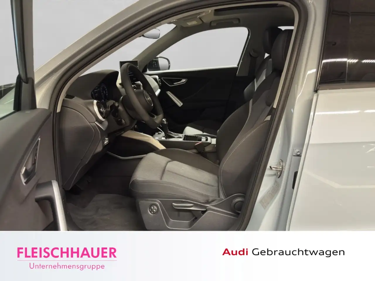 Audi Q2 35 TFSI S line PANO RFK MATRIX SONOS CARPLAY 9