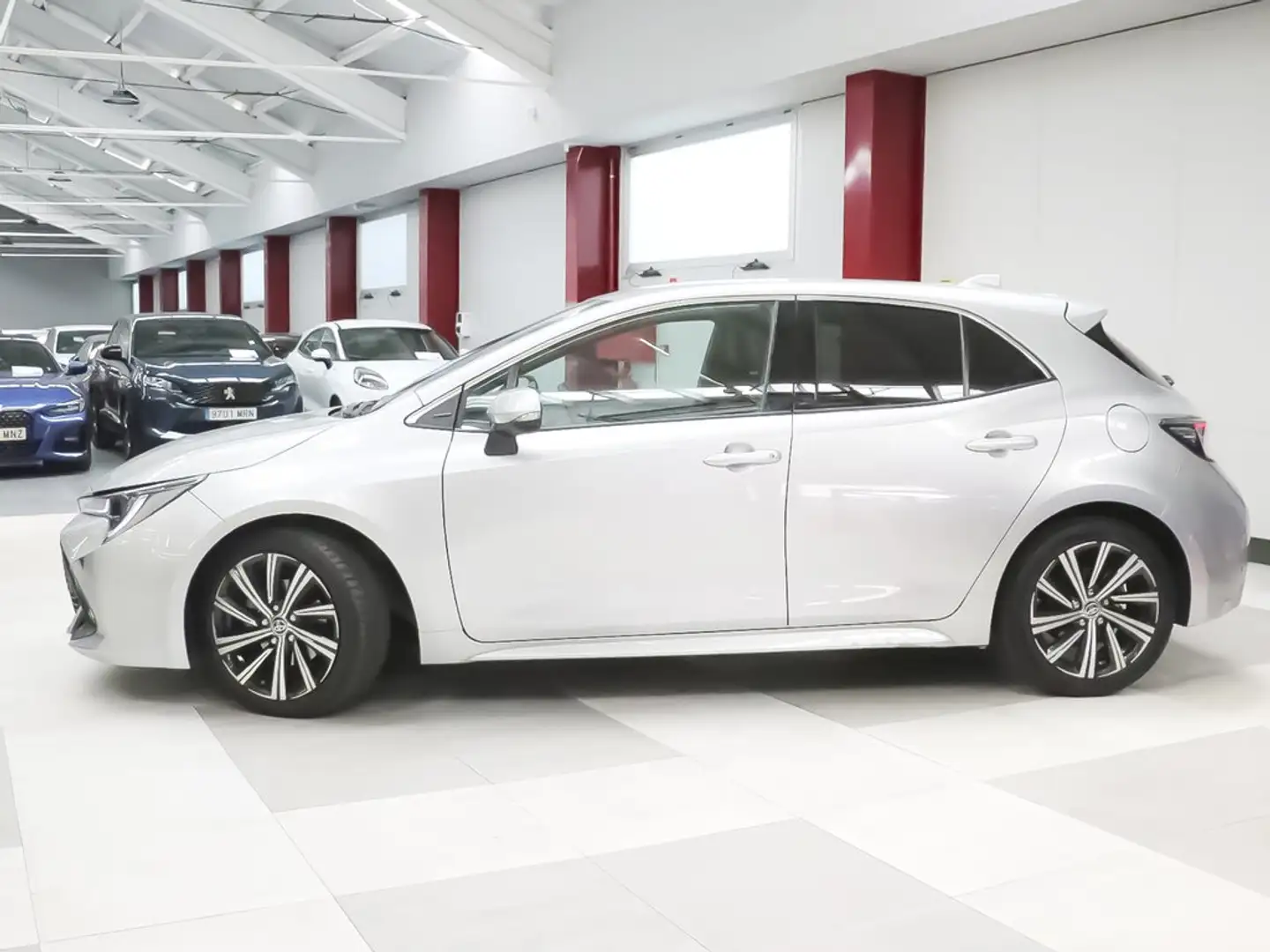 Toyota Corolla 125H Style Gris - 2
