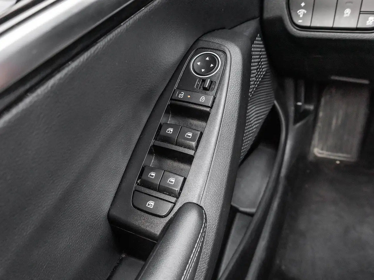 Kia Seltos снимка Kia Seltos