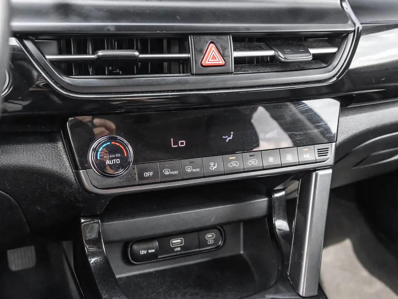 Kia Seltos снимка Kia Seltos