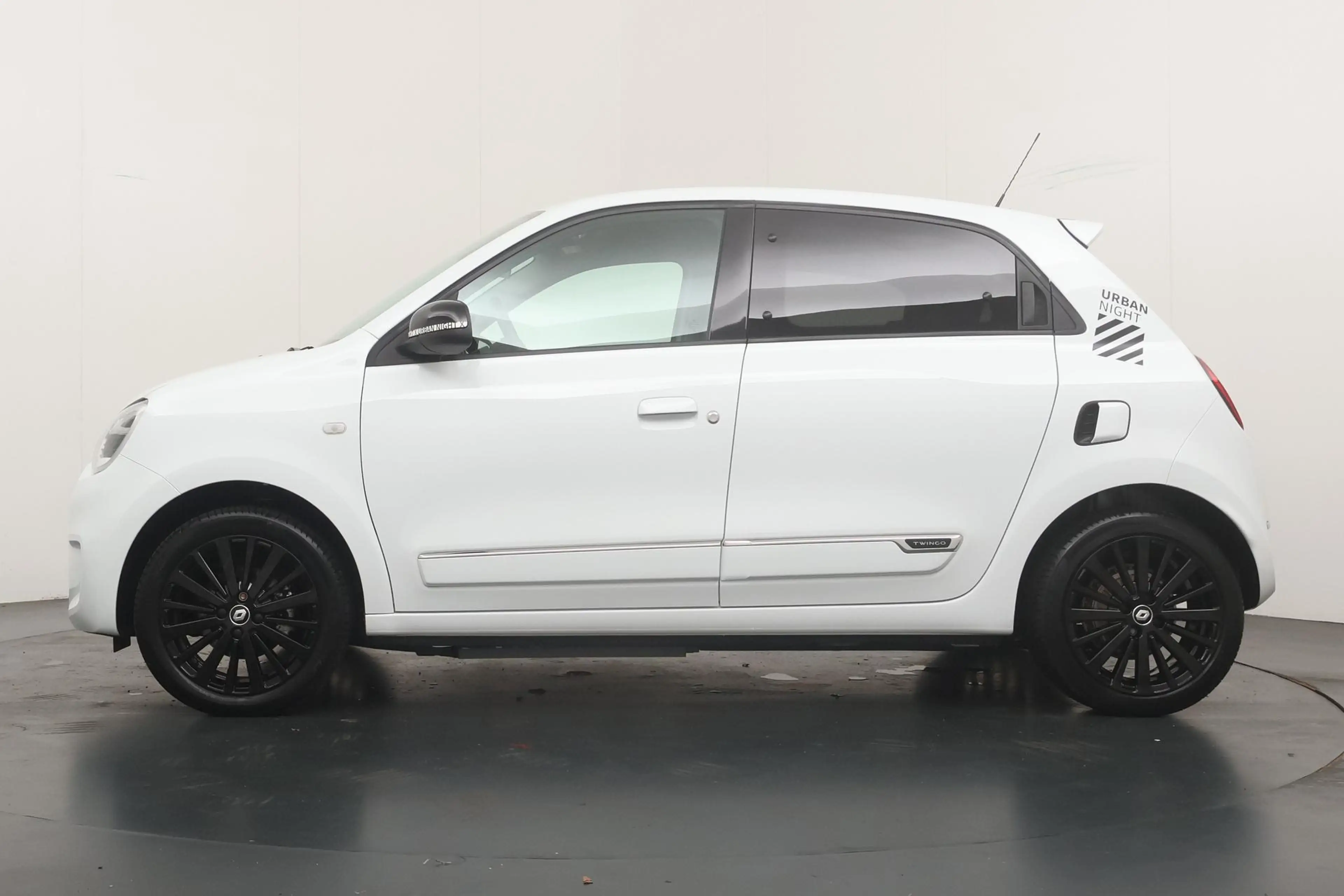 Renault Twingo Z.E. R80 E-Tech Série Limitée Urban Night 22 kWh | — photo 3