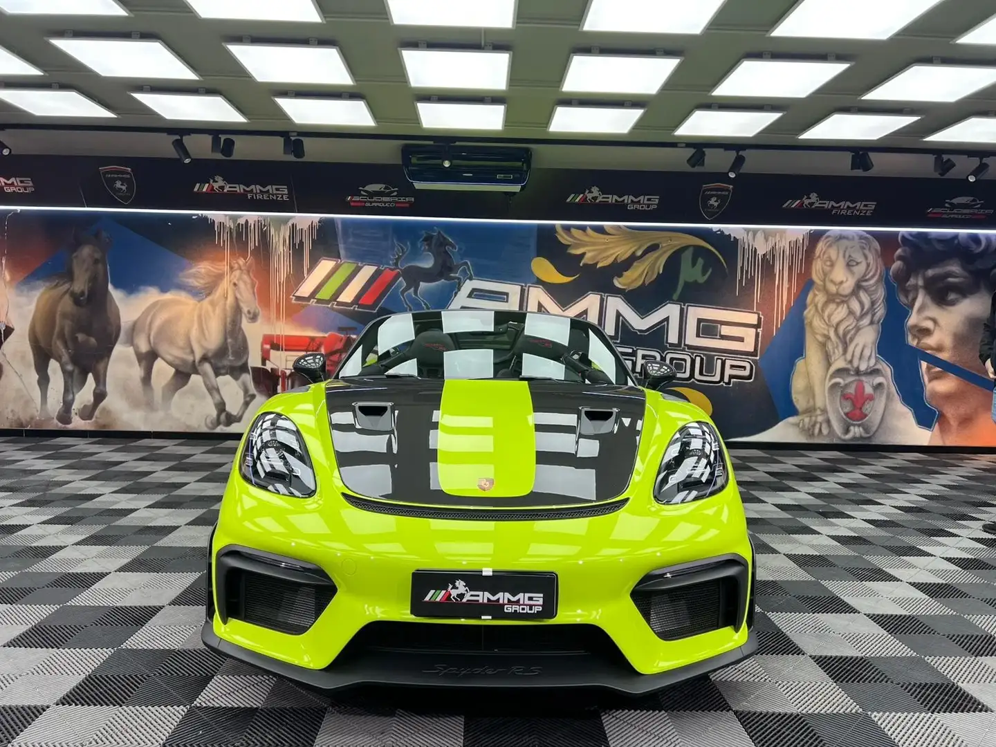 Porsche 718 Spyder 718 4.0 Spyder RS pdk (718) Žlutá - 2