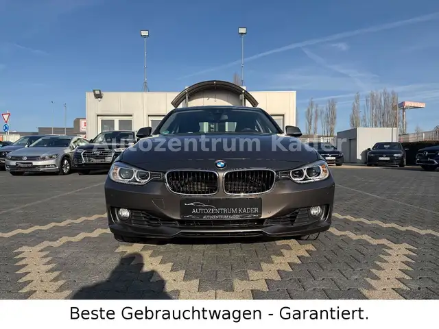BMW 328 I*LED*Leder*Navi*S-Dach*HUD*Lücke.Scheckheft