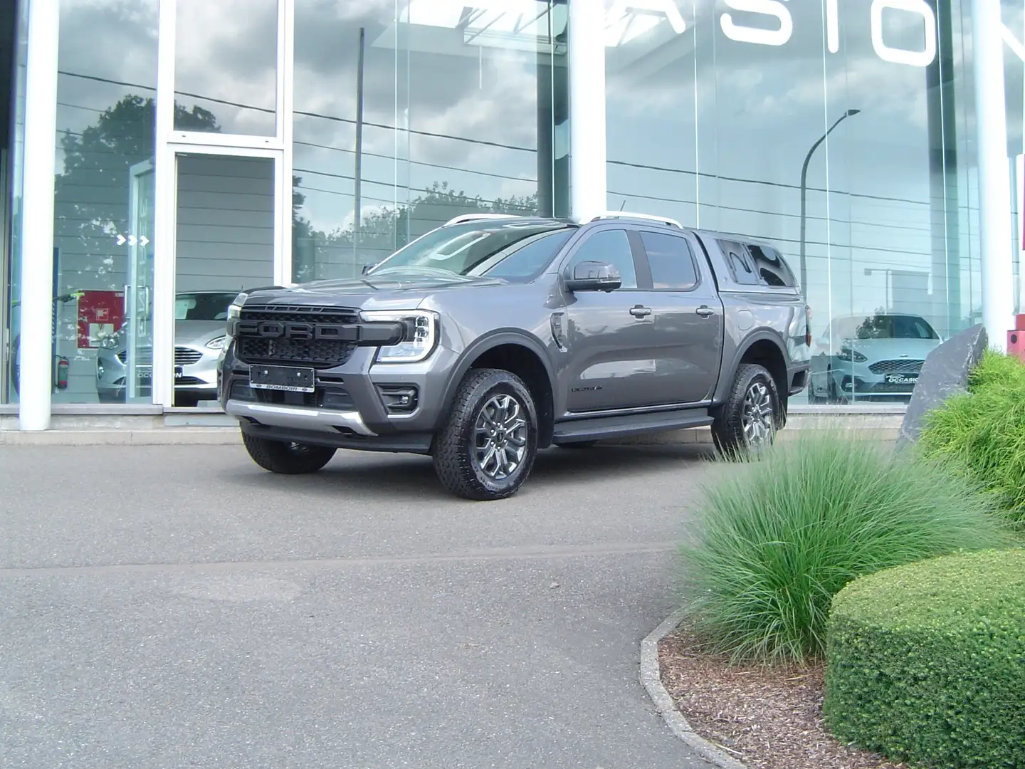 Ford Ranger D.C. 2.0 D BI-TURBO WILDTRAK + HARDTOP . Gris - 1