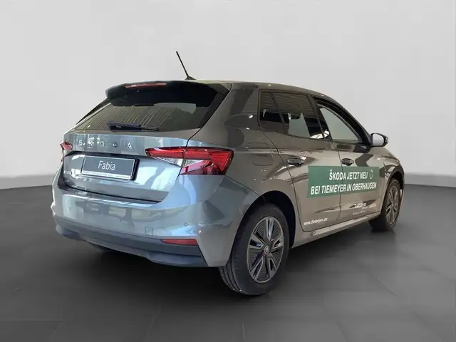Skoda Fabia view 3