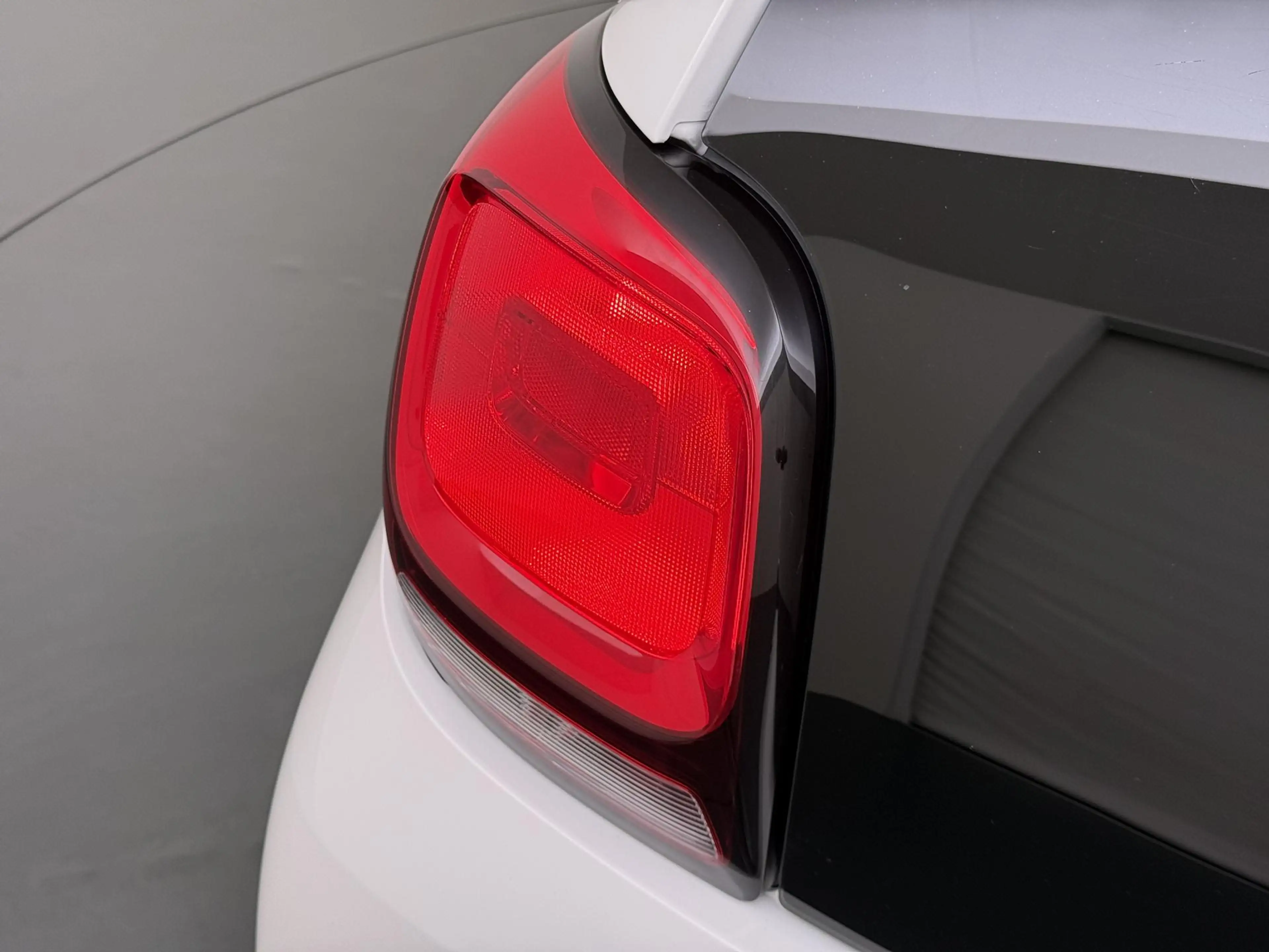 Citroen C1 1.0 e-VTi Feel | Airco | Elektrische ramen | Zuini — photo 3