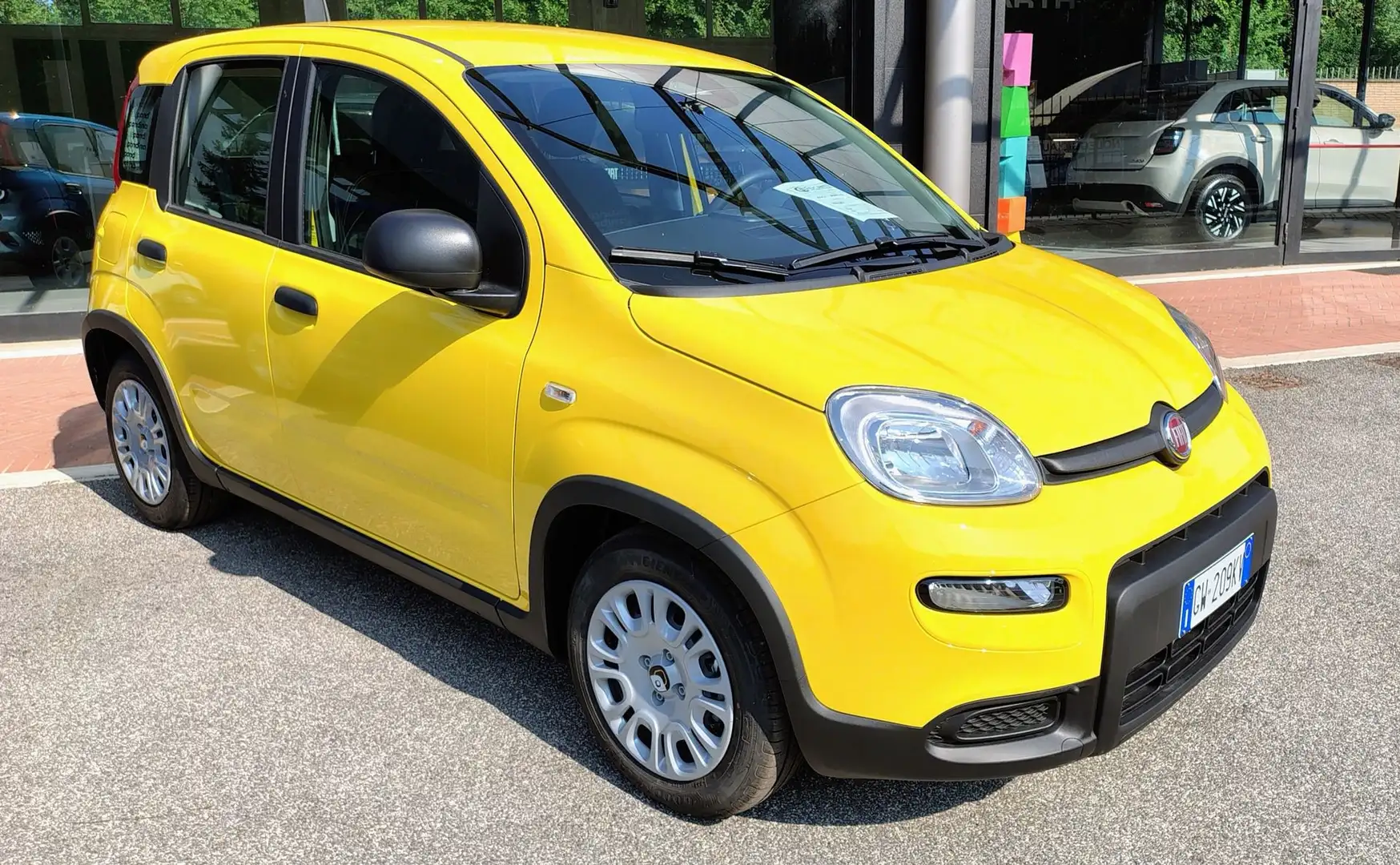 Fiat Panda 1.0 FireFly S&S Hybrid Giallo - 2