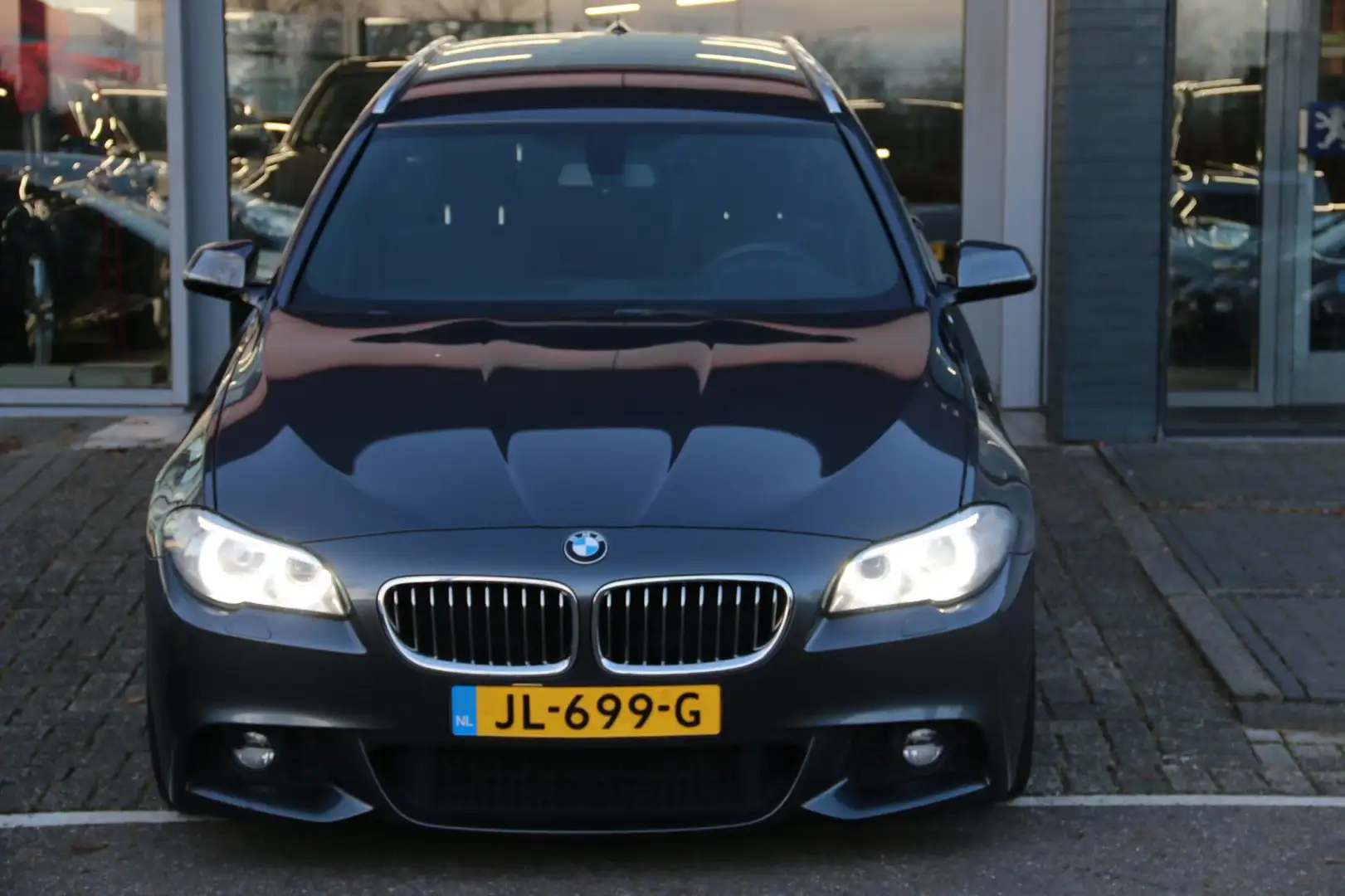 BMW 520 5-serie Touring 520i Executive 1E EIG. NL-AUTO M-P Grijs - 2