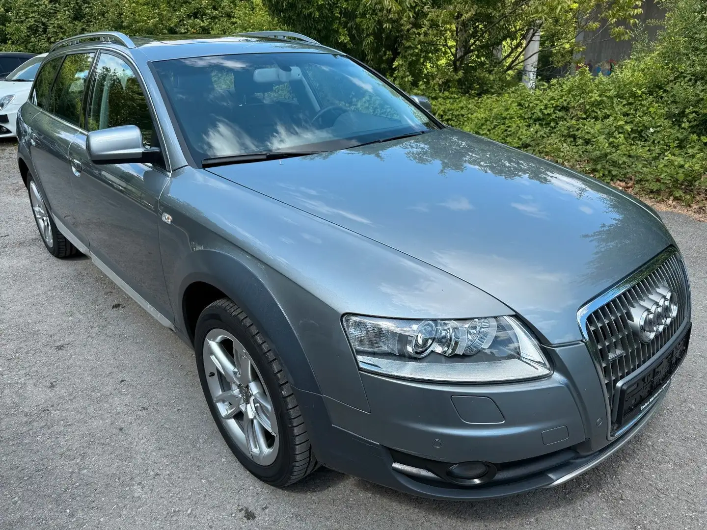 Audi A6 Allroad quattro 3.2 FSI Grijs - 2