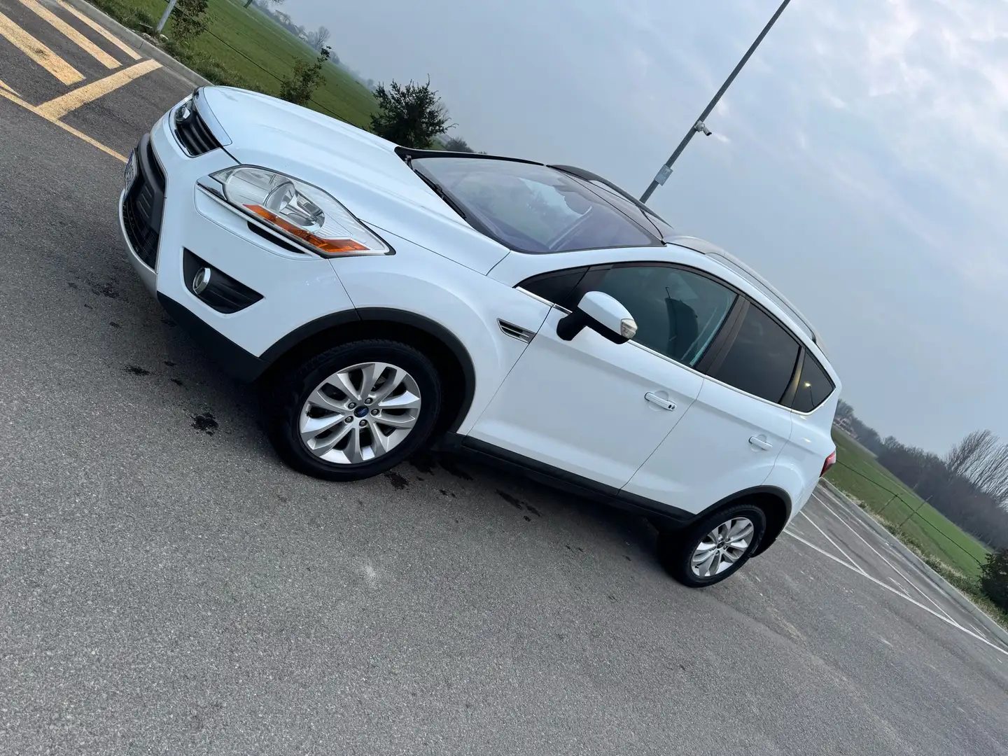 Ford Kuga 2.0 TDCi 4x4 Aut. Titanium - 1