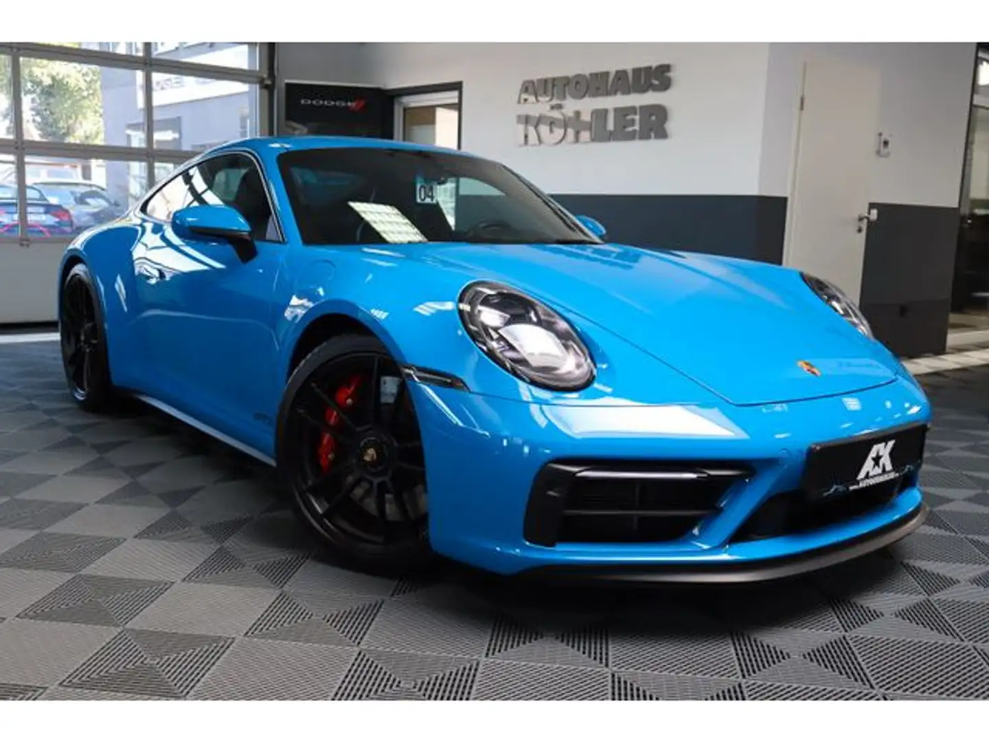 Porsche 992 GTS Sport-Design Sportabgas Carbon Blauw - 2