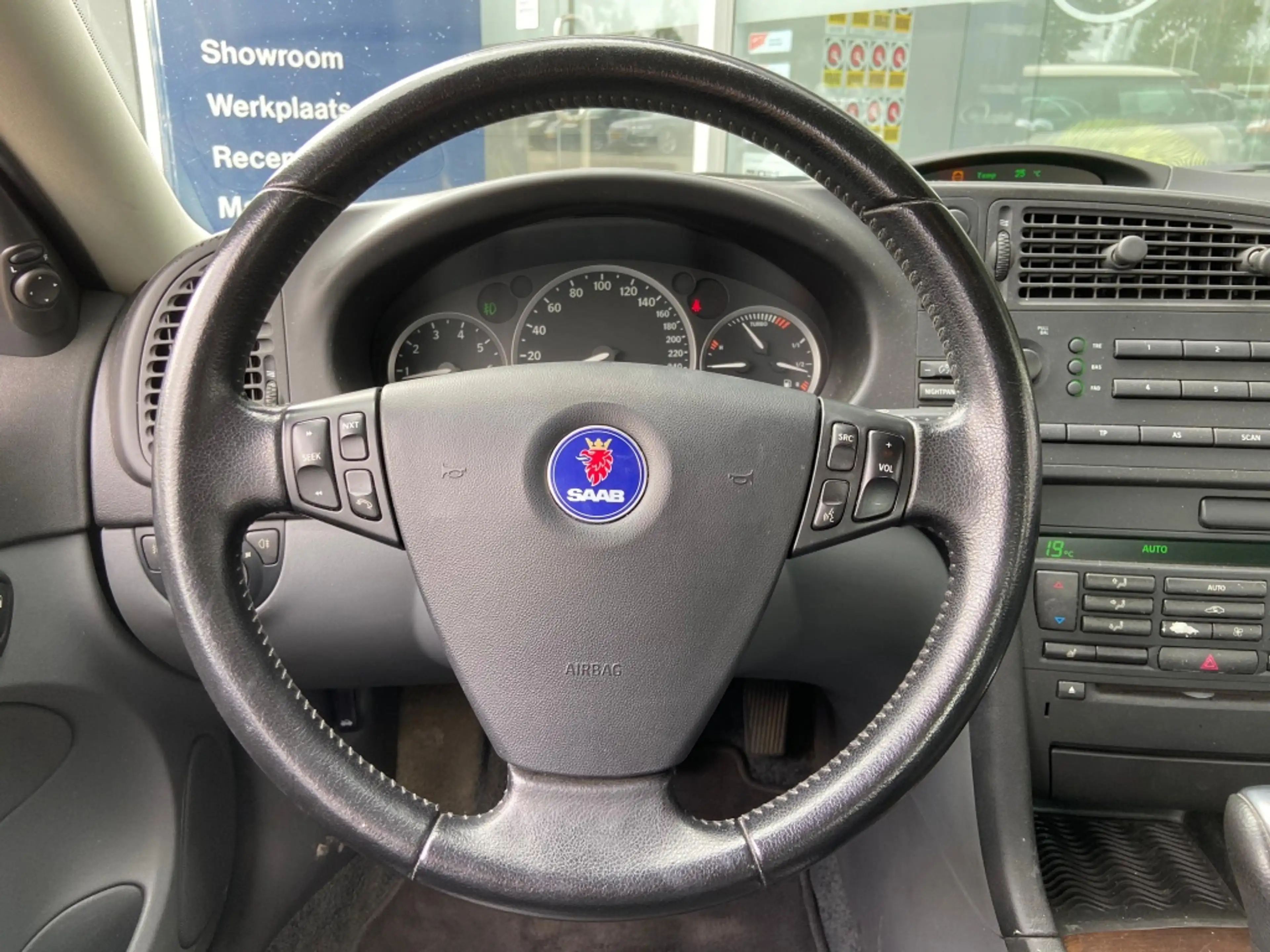 Saab 9-3 Sport Sedan 2.0t Arc — photo 13