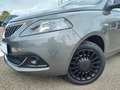 Lancia Ypsilon 1.0 Hybrid Silver, Klima, PDC, Bluetooth Grau - thumbnail 2