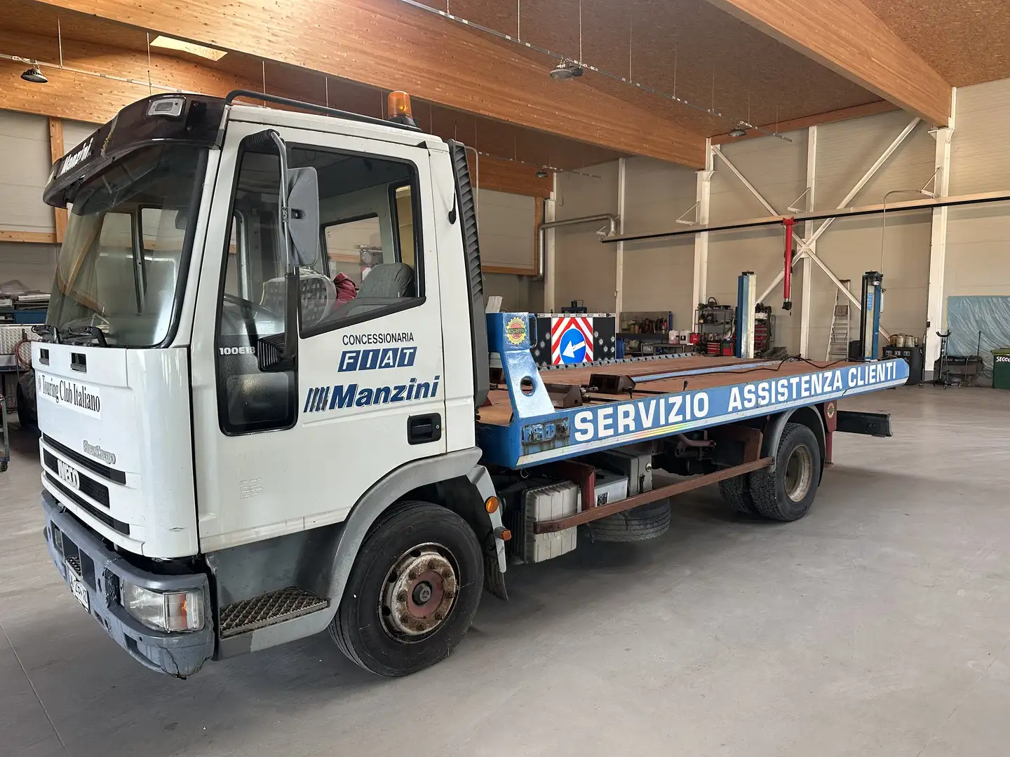 Iveco Carro attrezzi Iveco euro cargo con braccio - 2