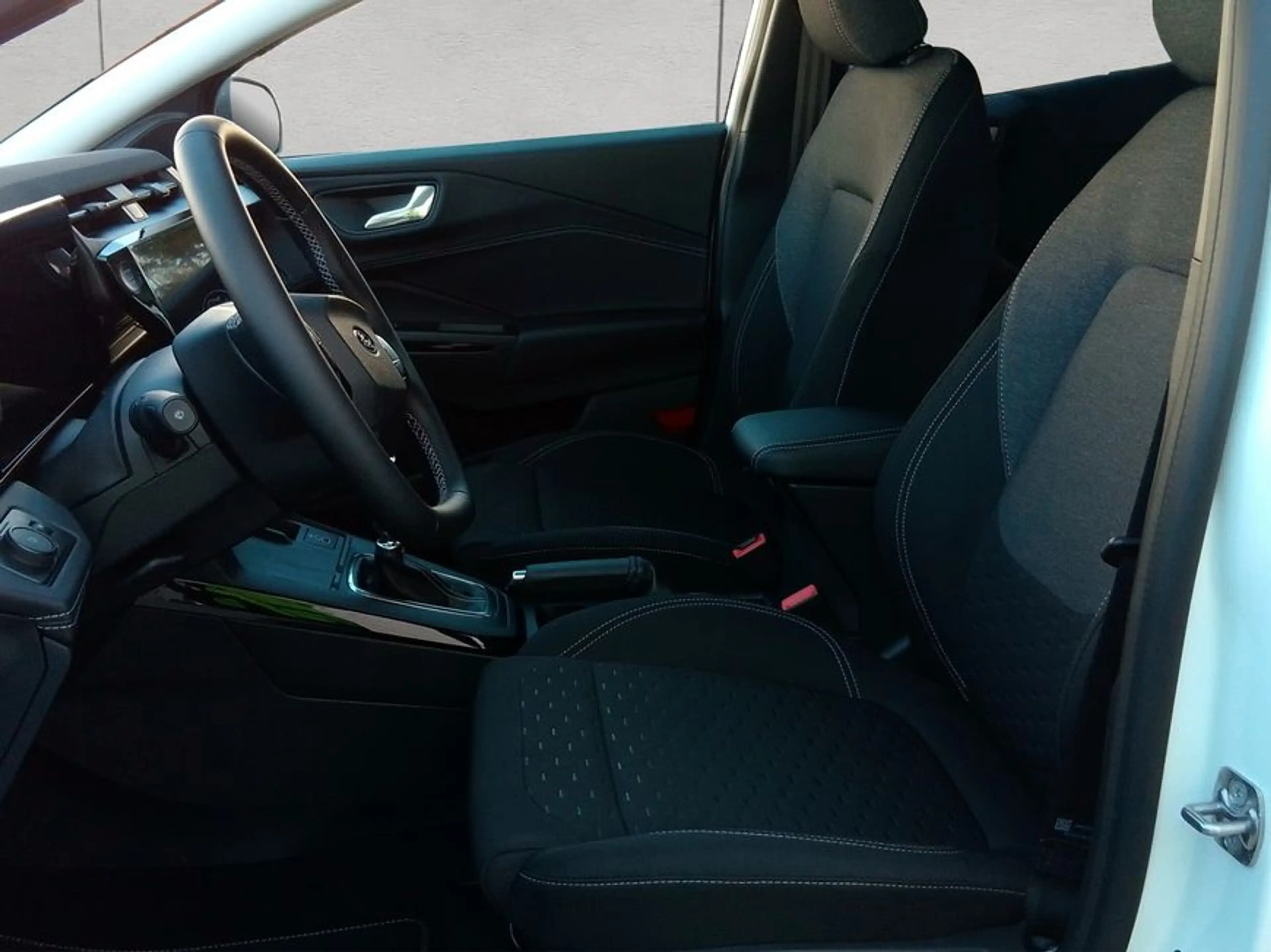 Ford Puma 1.0 EcoBoost Hybrid TITANIUM — photo 10
