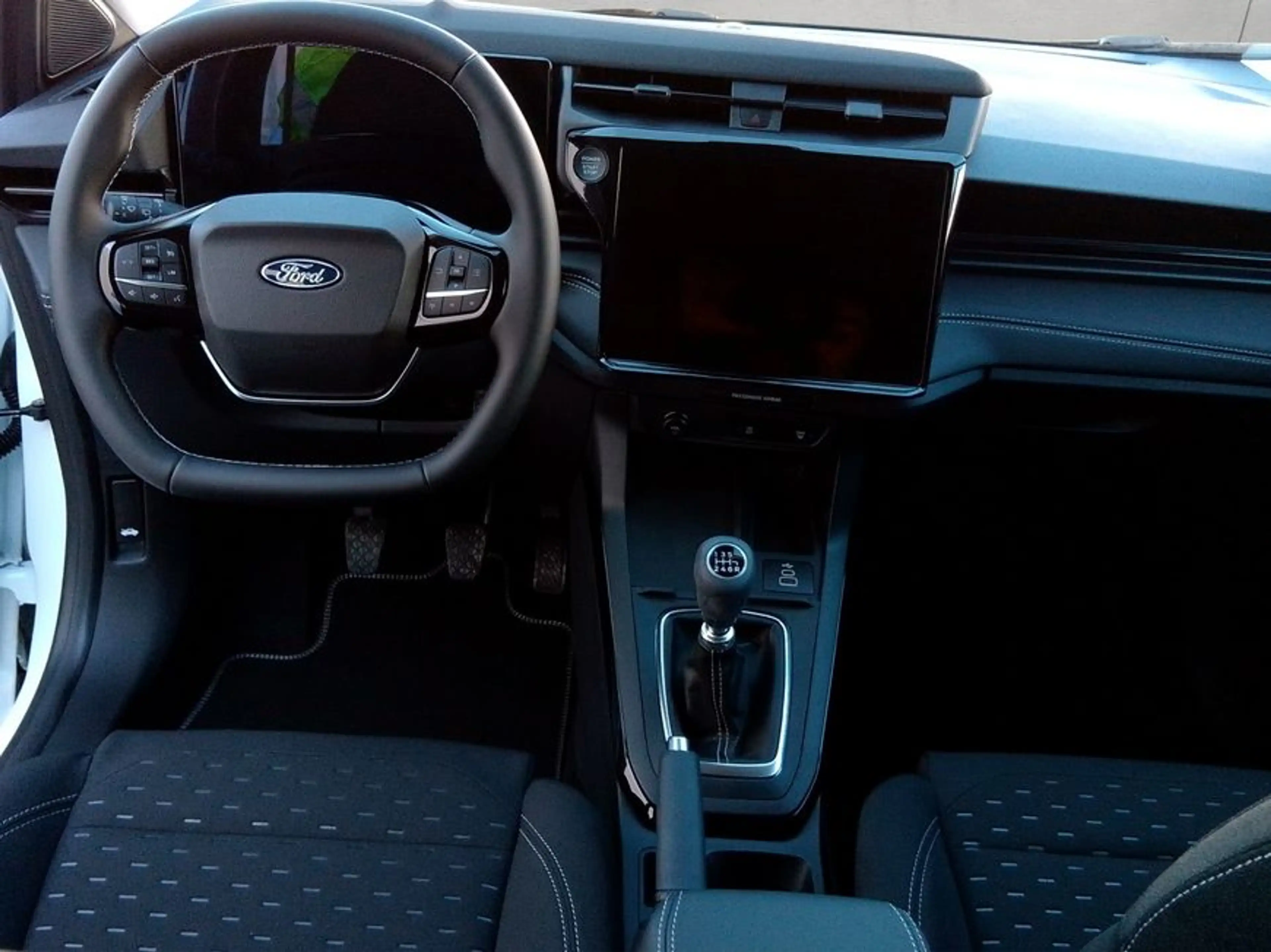 Ford Puma 1.0 EcoBoost Hybrid TITANIUM — photo 13