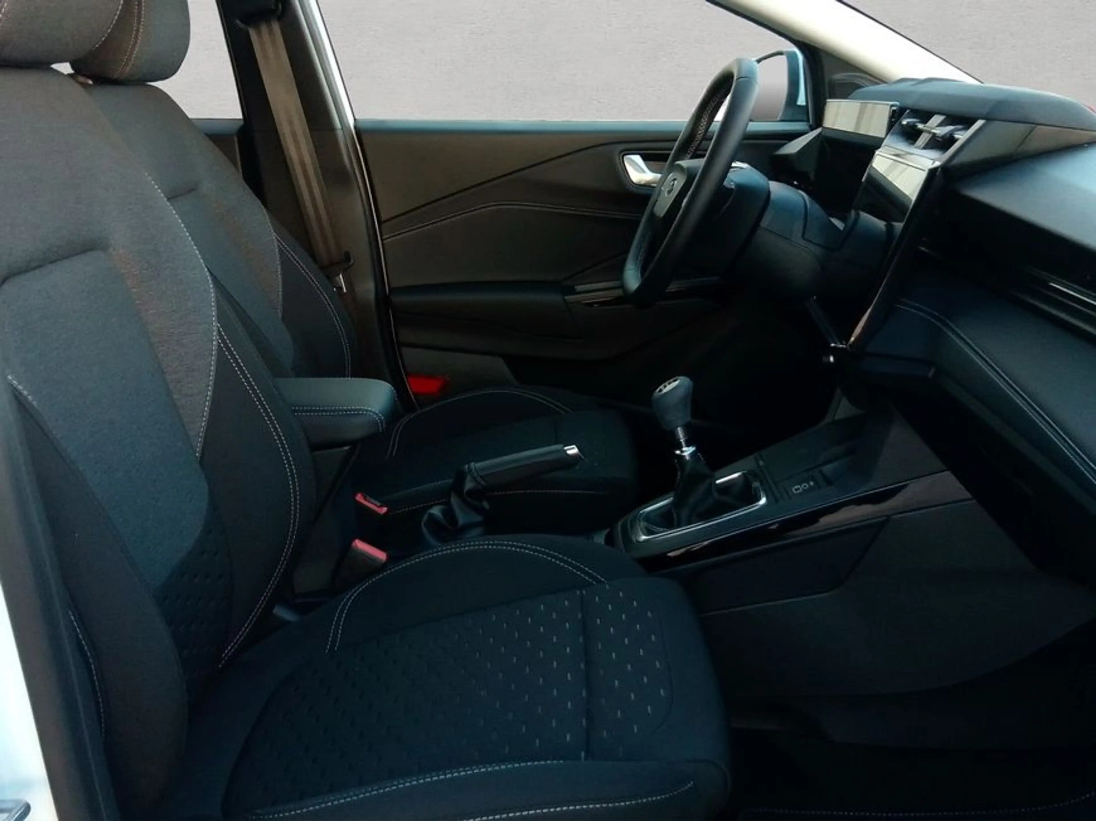 Ford Puma 1.0 EcoBoost Hybrid TITANIUM — photo 19