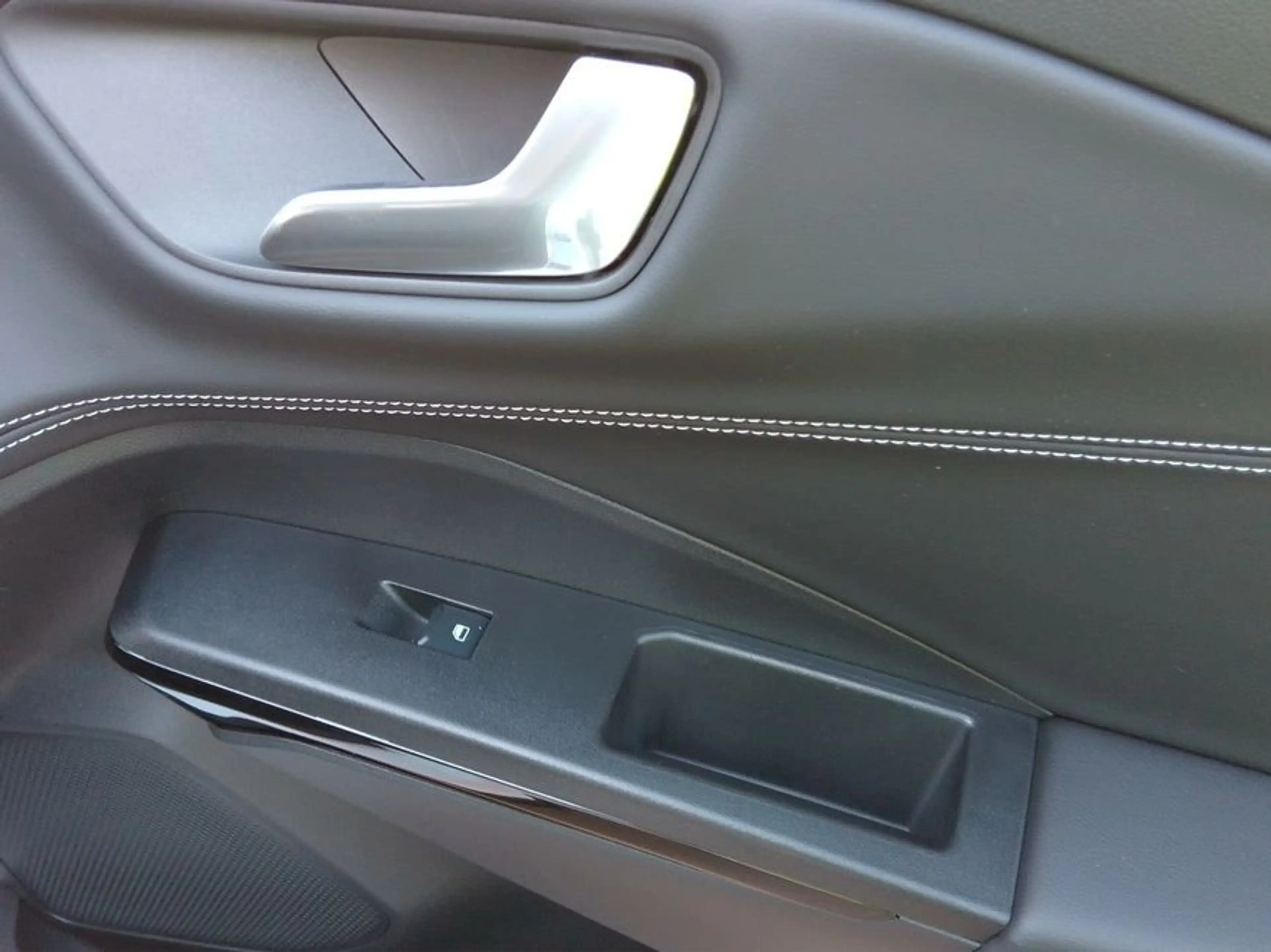 Ford Puma 1.0 EcoBoost Hybrid TITANIUM — photo 20