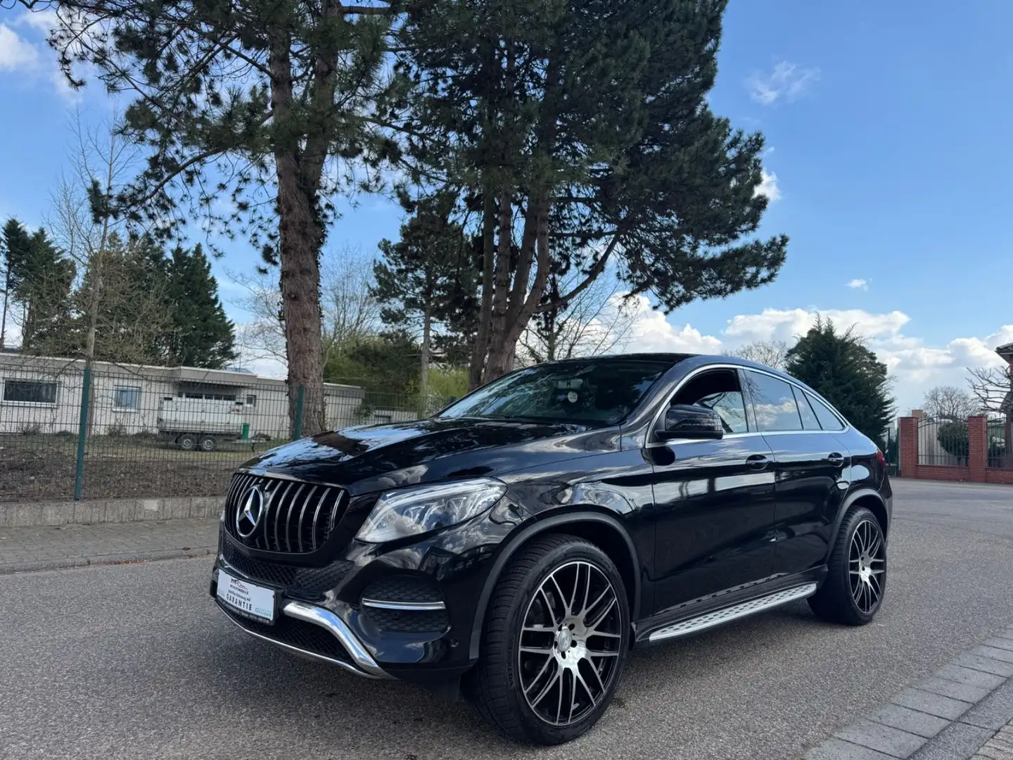 Mercedes-Benz GLE 350 GLE -Klasse Coupe 4Matic AMG Garantie Negru - 1