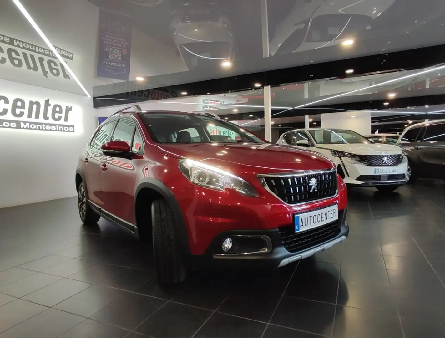 Peugeot 2008 Allure 1.2 PureTech 81KW (110CV)S&S EAT6 Rouge - 2