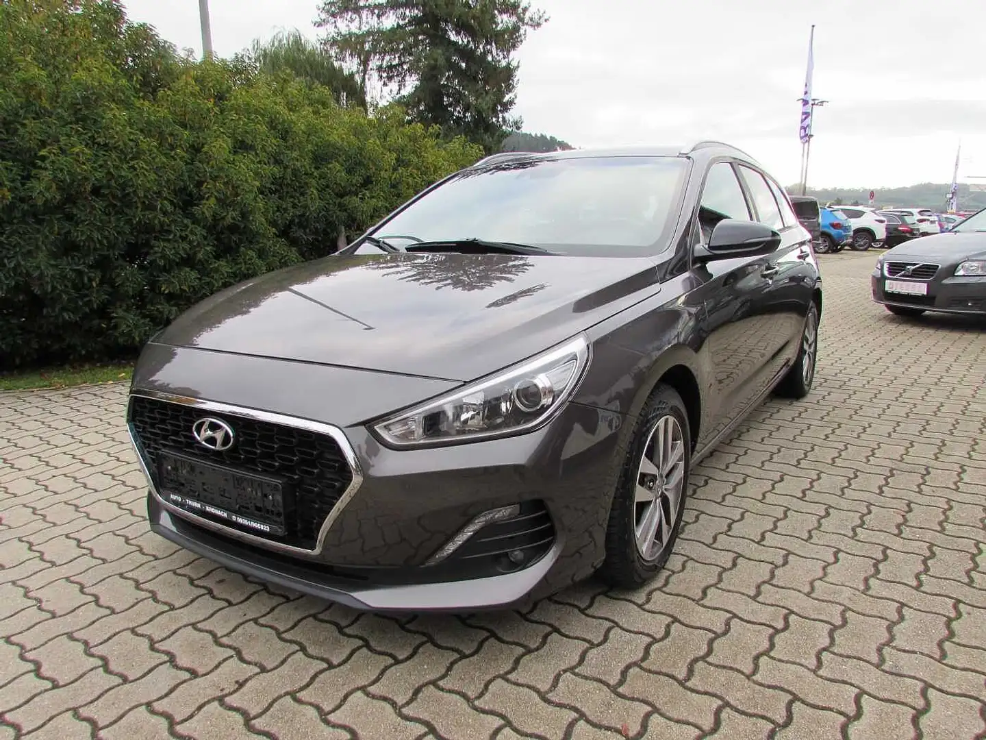 Hyundai i30 Kombi 1.6 CRDI YES! 'Navi/SHZ' Grau - 1