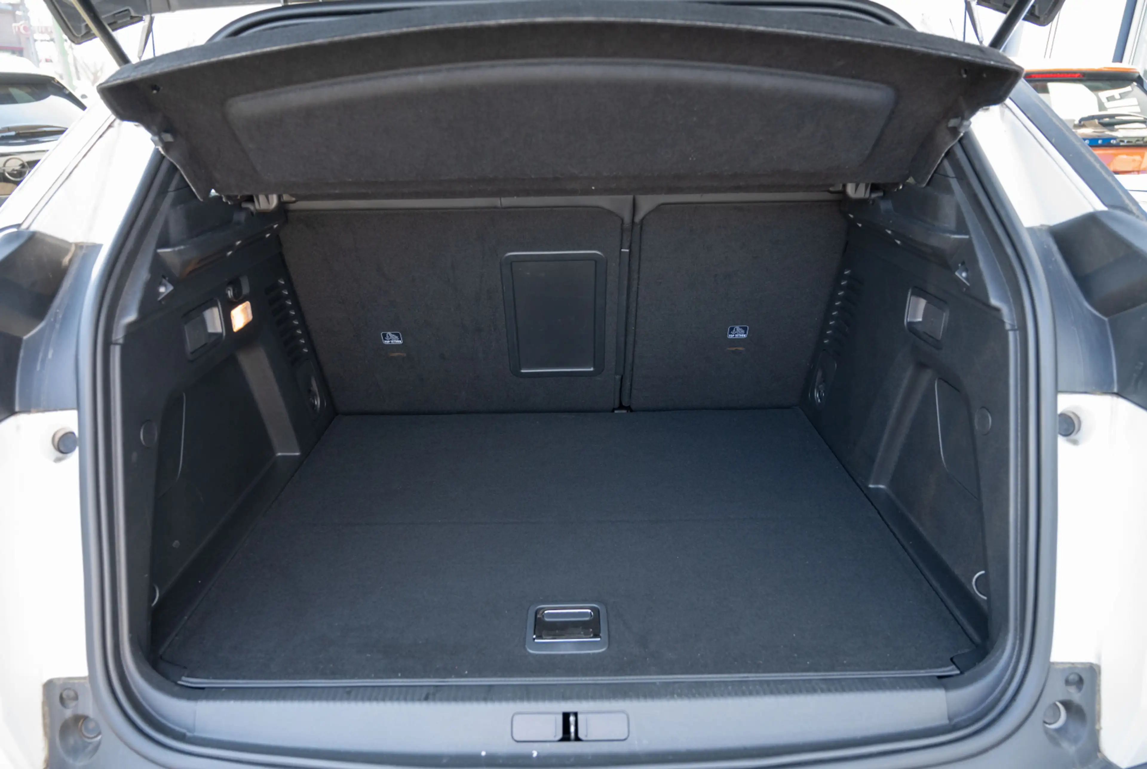 Peugeot 3008 Allure Plug-In-Hybrid 225 *NAVI*KEYLESS*PDC* *INVENTUR-SALE* — photo 15