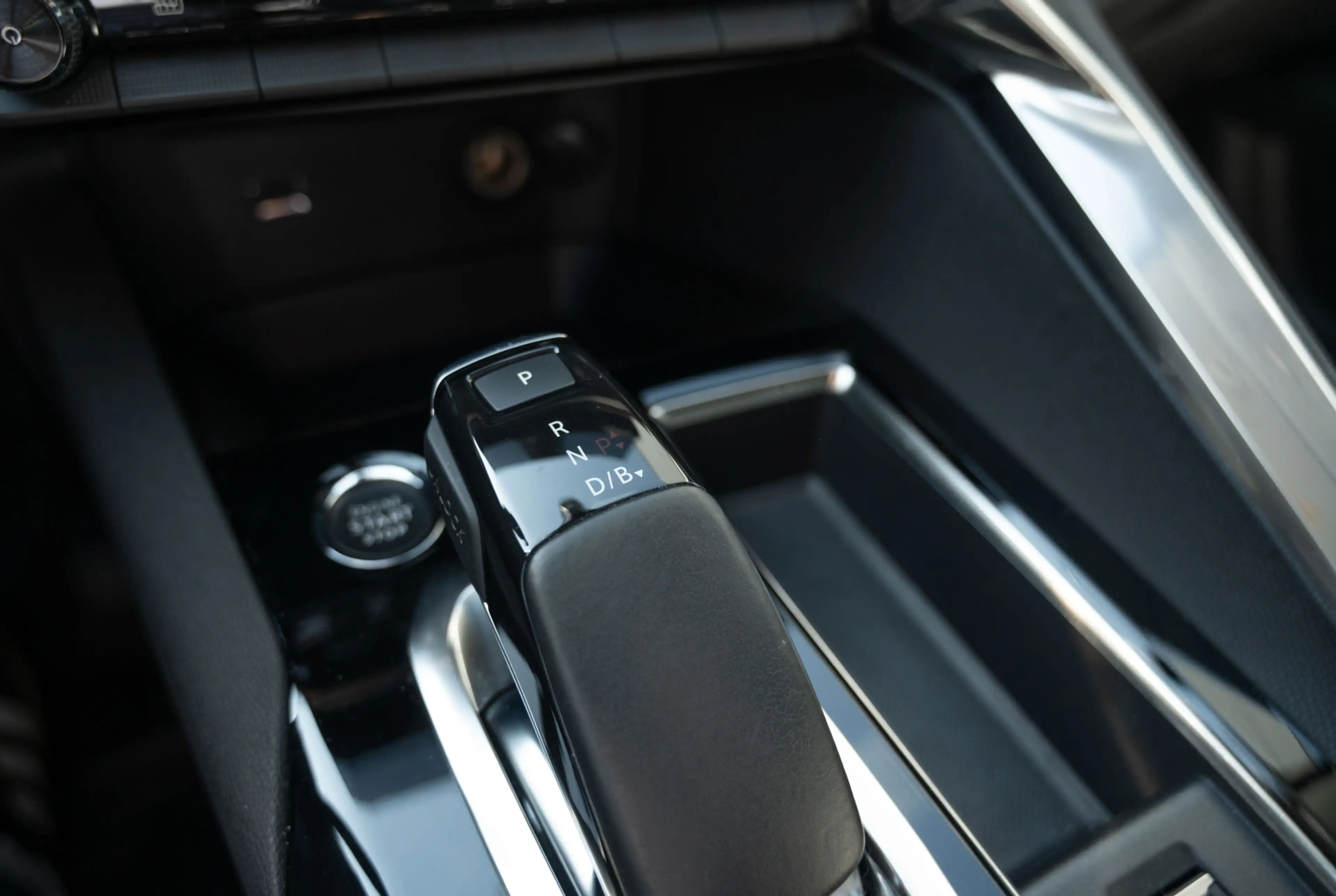 Peugeot 3008 Allure Plug-In-Hybrid 225 *NAVI*KEYLESS*PDC* *INVENTUR-SALE* — photo 10