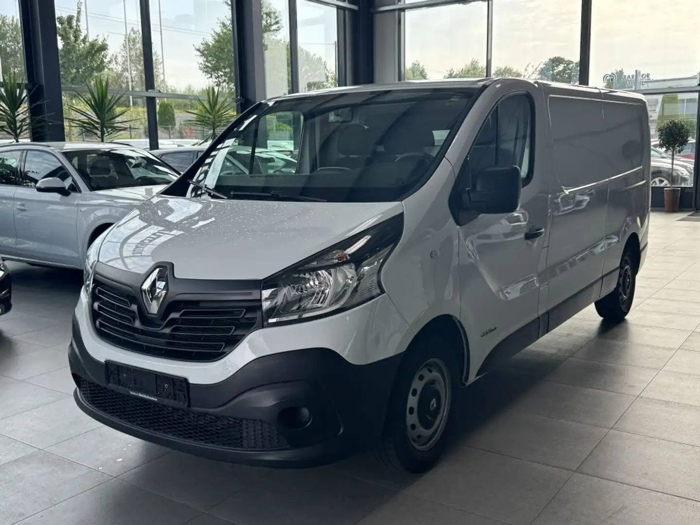 Renault Trafic dCi 120 L2H1 Wenig KM Standheizung Regalsystem - 1