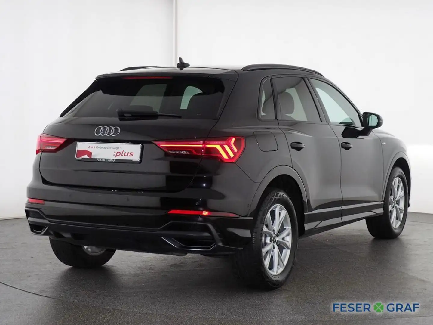 Audi Q3 45 TFSI e S line S tronic LED / Sitzheizung / Rück Schwarz - 2