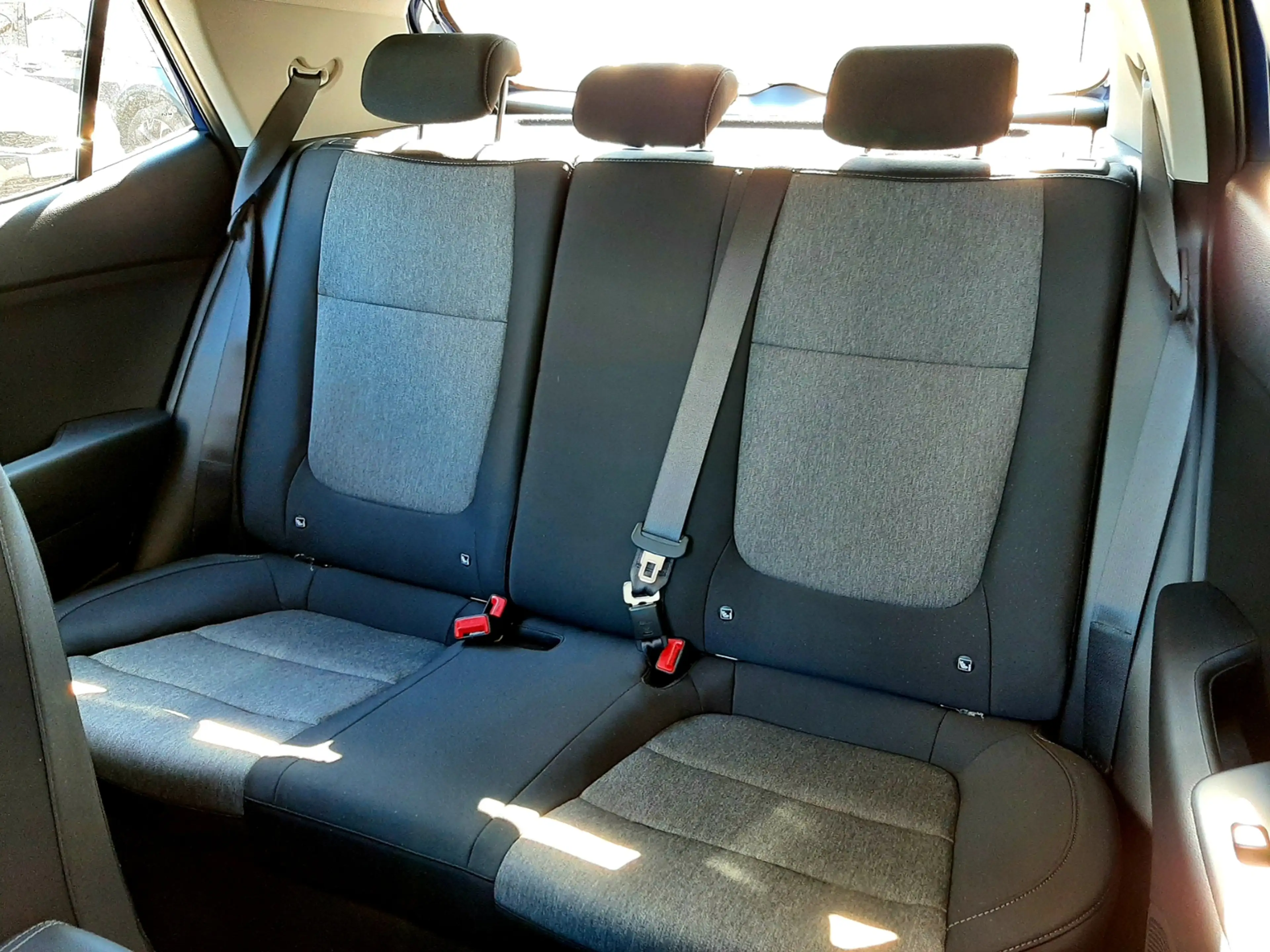 Kia Stonic 1.0T MT 100 Spin NAVI LENKRADHEIZUNG MJ26 — photo 9