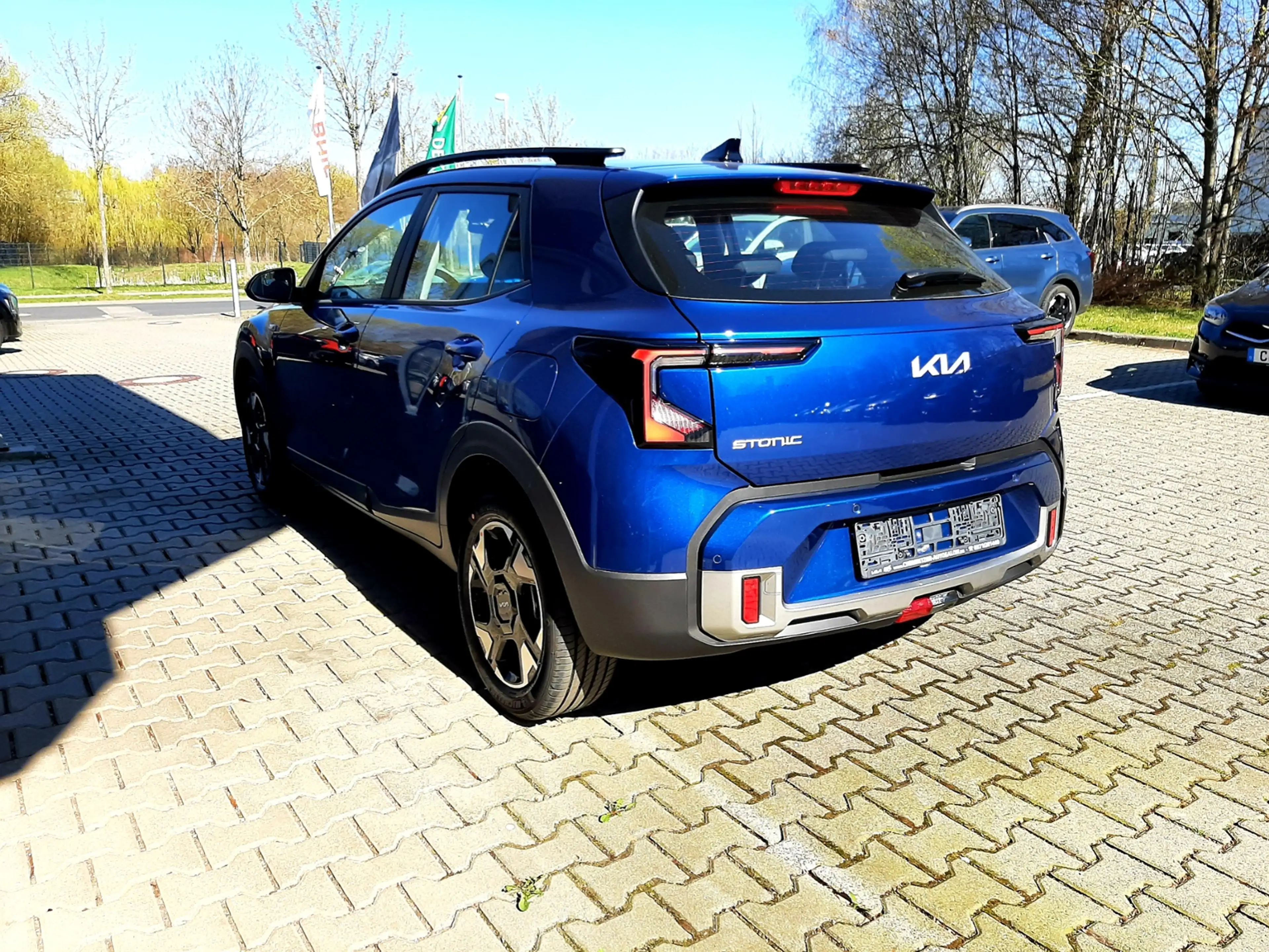 Kia Stonic 1.0T MT 100 Spin NAVI LENKRADHEIZUNG MJ26 — photo 6