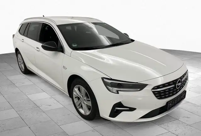 Opel Insignia view 2