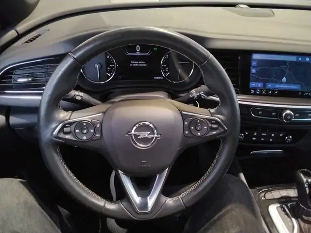 Opel Insignia view 9