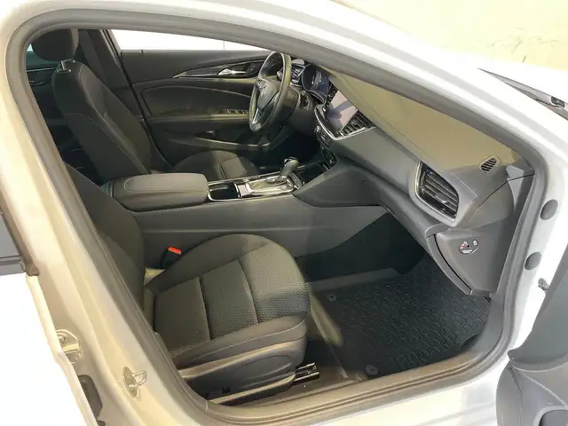 Opel Insignia view 7