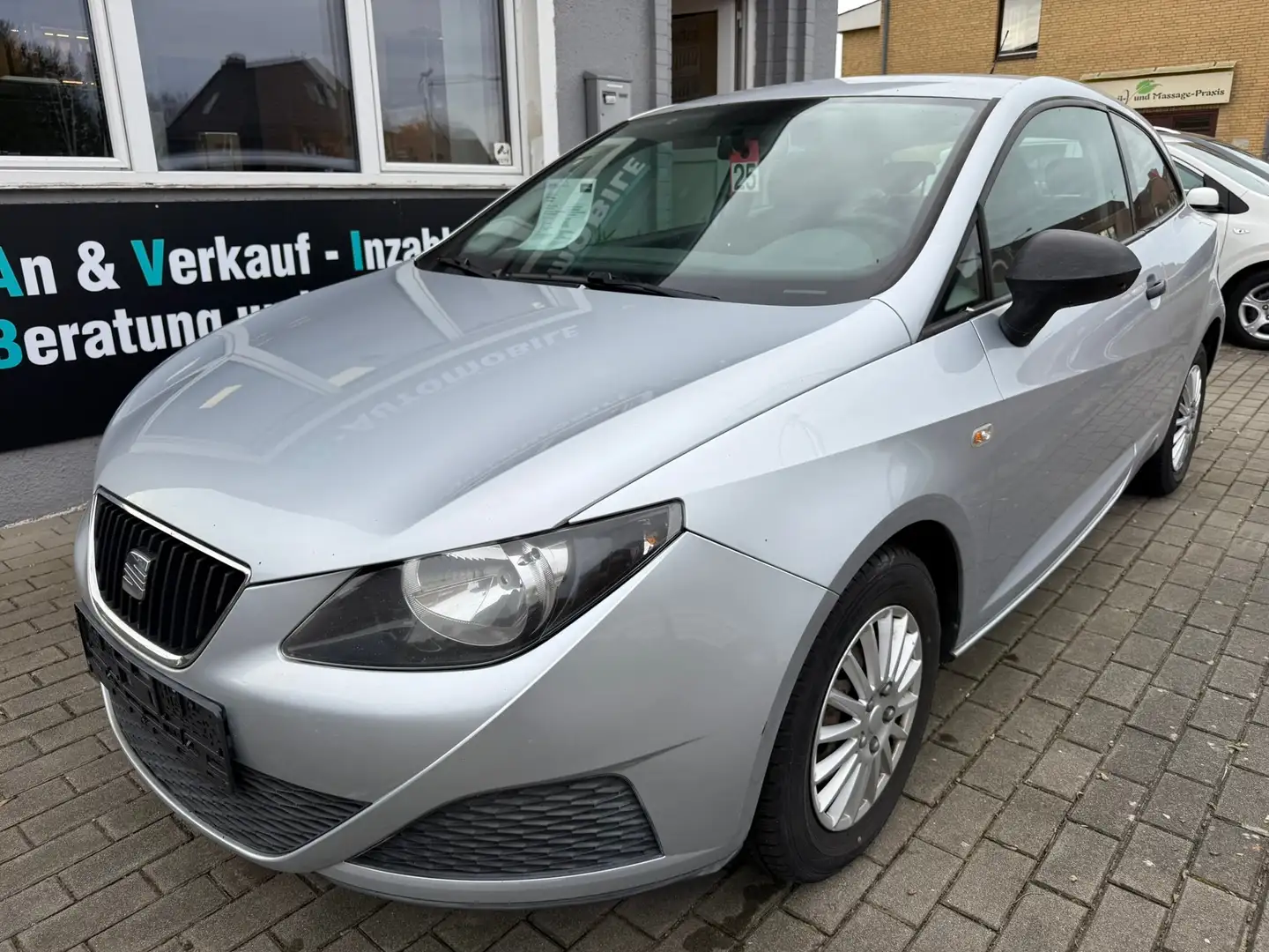 SEAT Ibiza TÜV 03/2027 Grau - 2