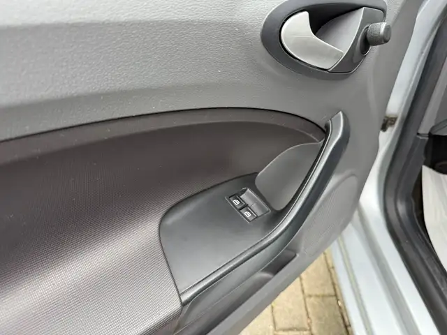 Seat Ibiza view 9