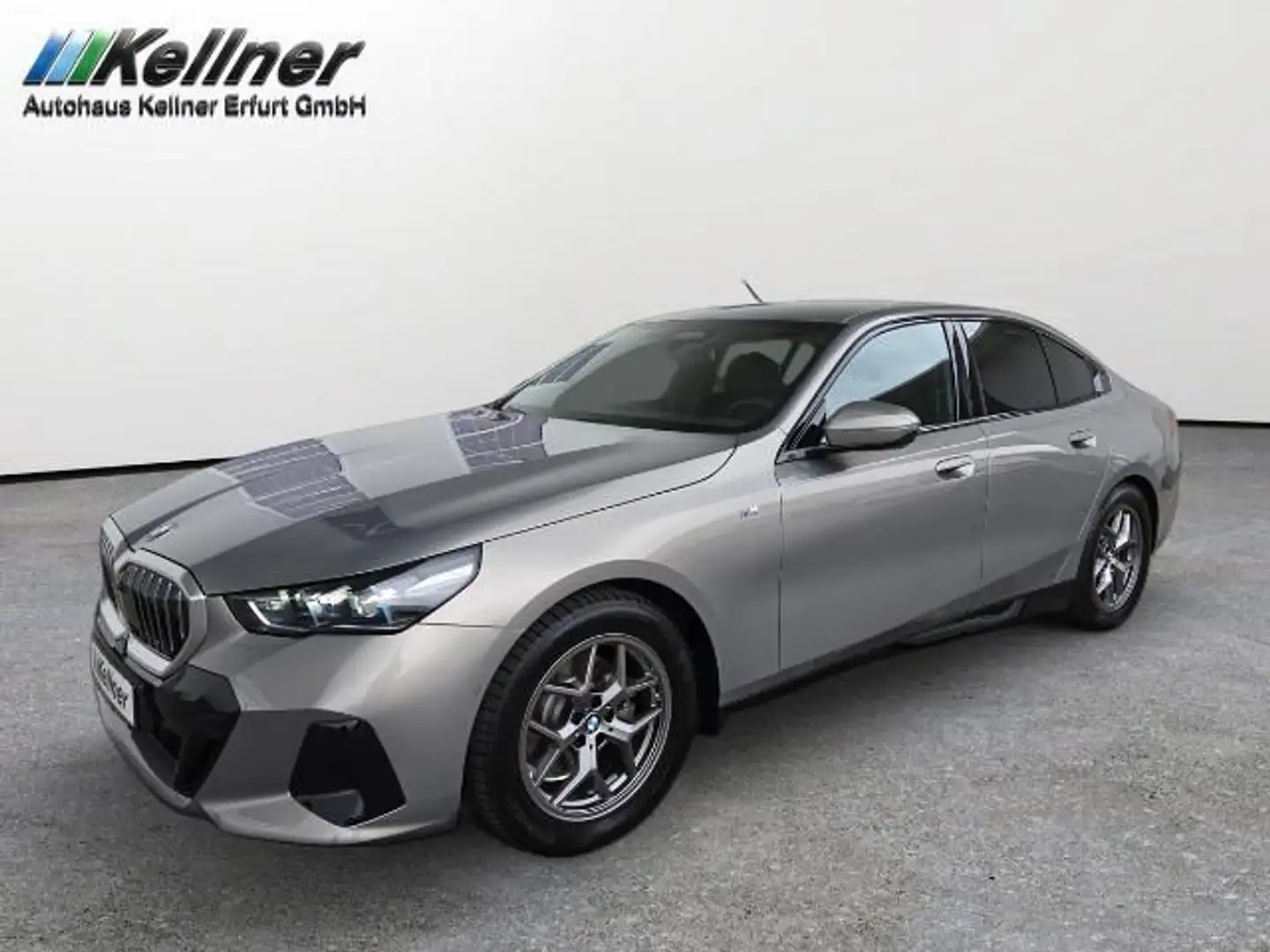 BMW 520 d xDr. M-Sport+Standhzg.+Head-Up+Sitzbelüft Grau - 2