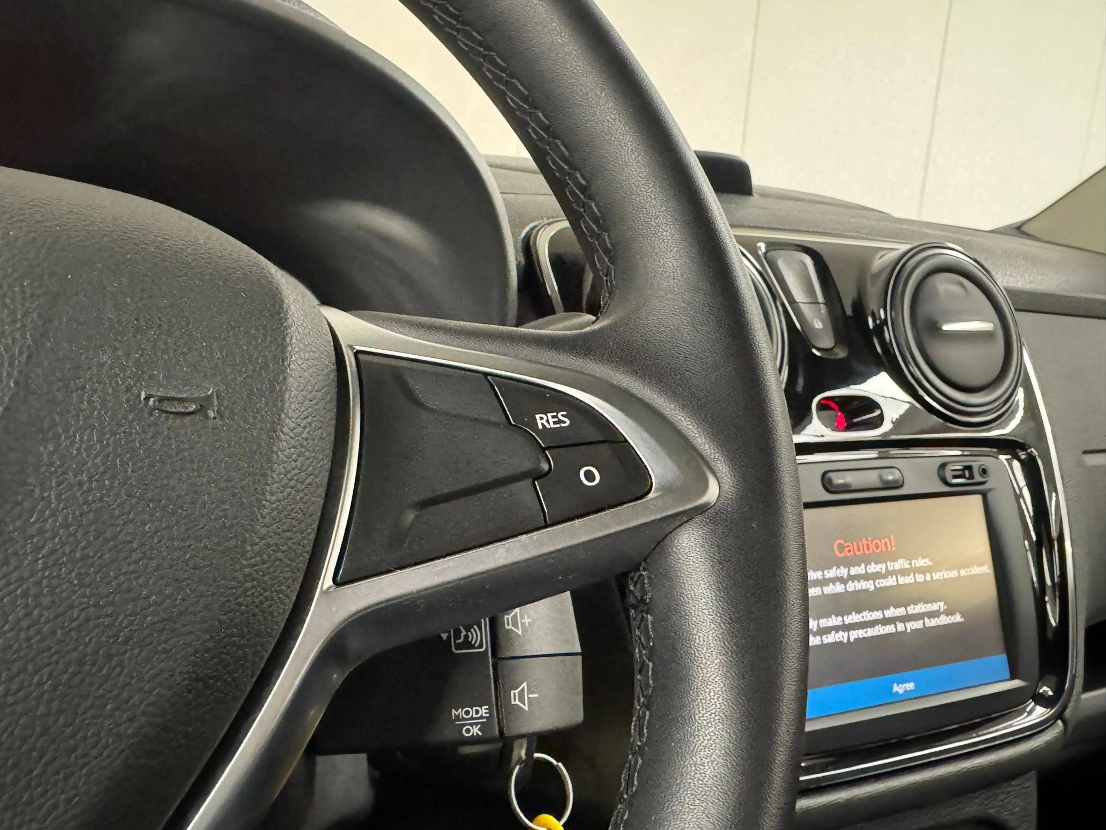Dacia Lodgy 1.2 TCe 115CV AMBIANCE 7 PLACES GPS CLIM REG JA — photo 12