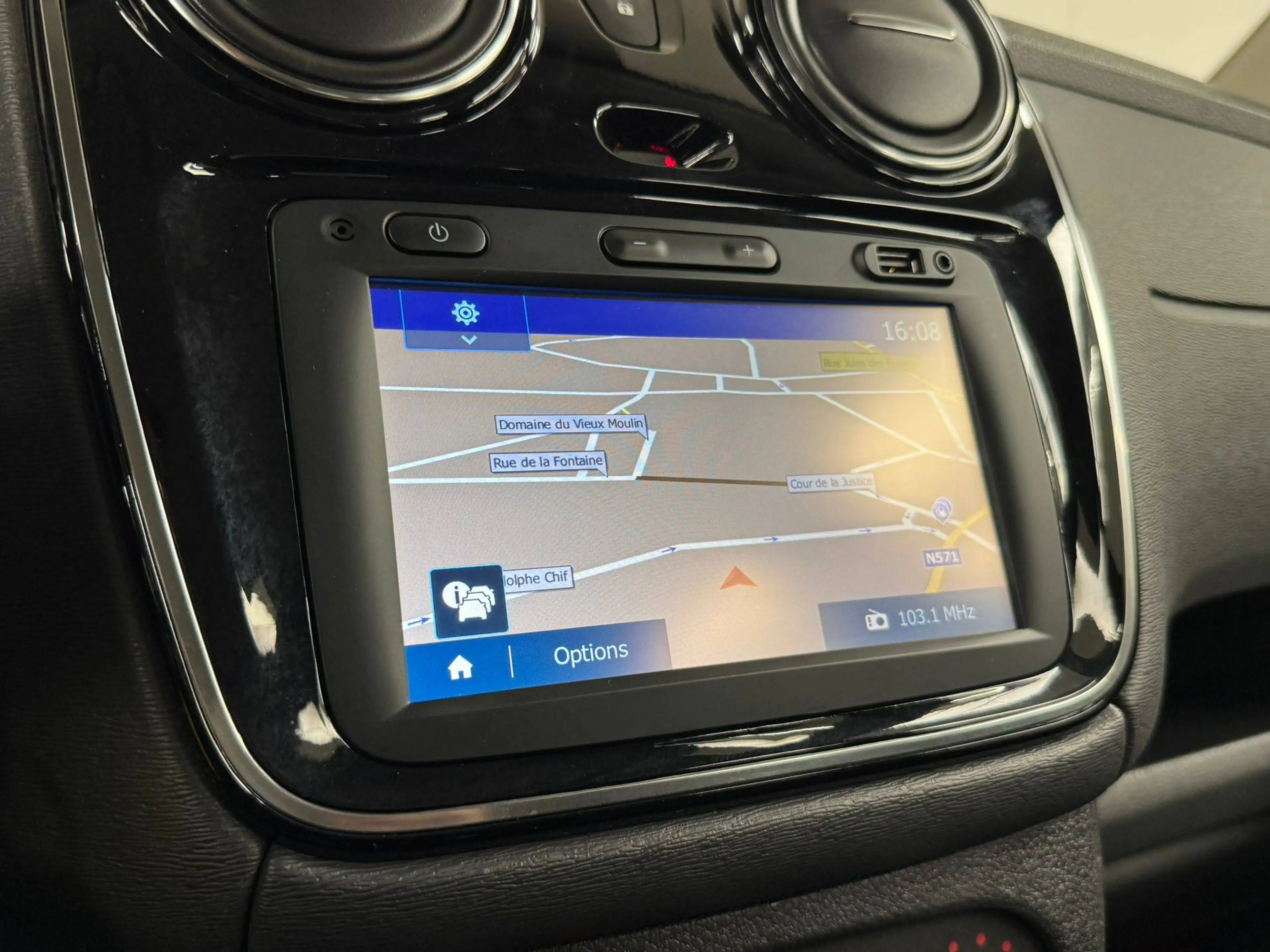 Dacia Lodgy 1.2 TCe 115CV AMBIANCE 7 PLACES GPS CLIM REG JA — photo 13