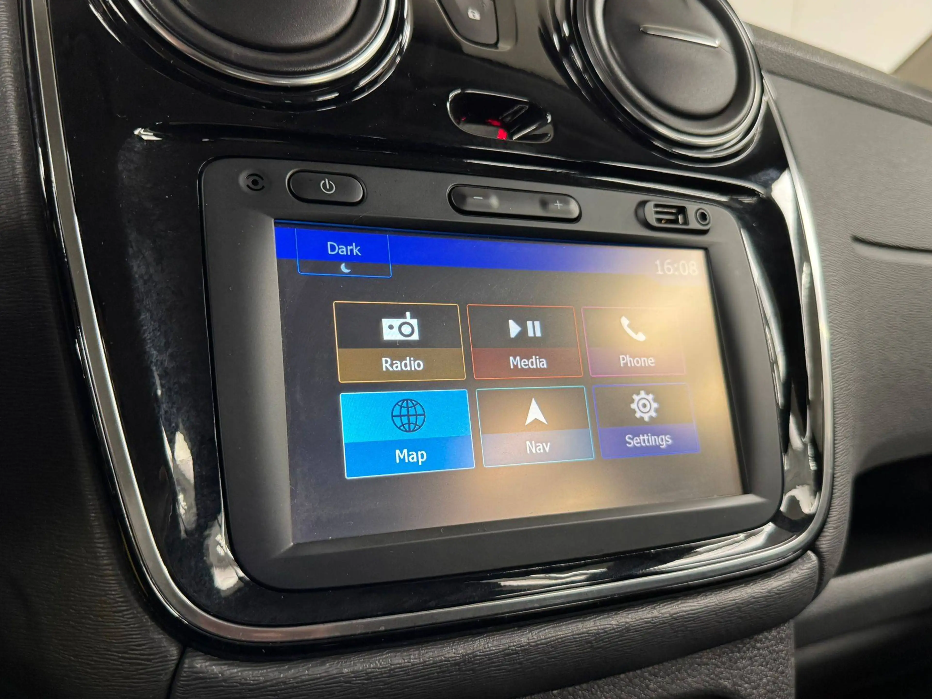 Dacia Lodgy 1.2 TCe 115CV AMBIANCE 7 PLACES GPS CLIM REG JA — photo 14