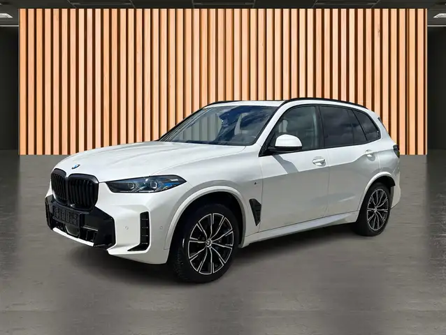 BMW X5 view 2