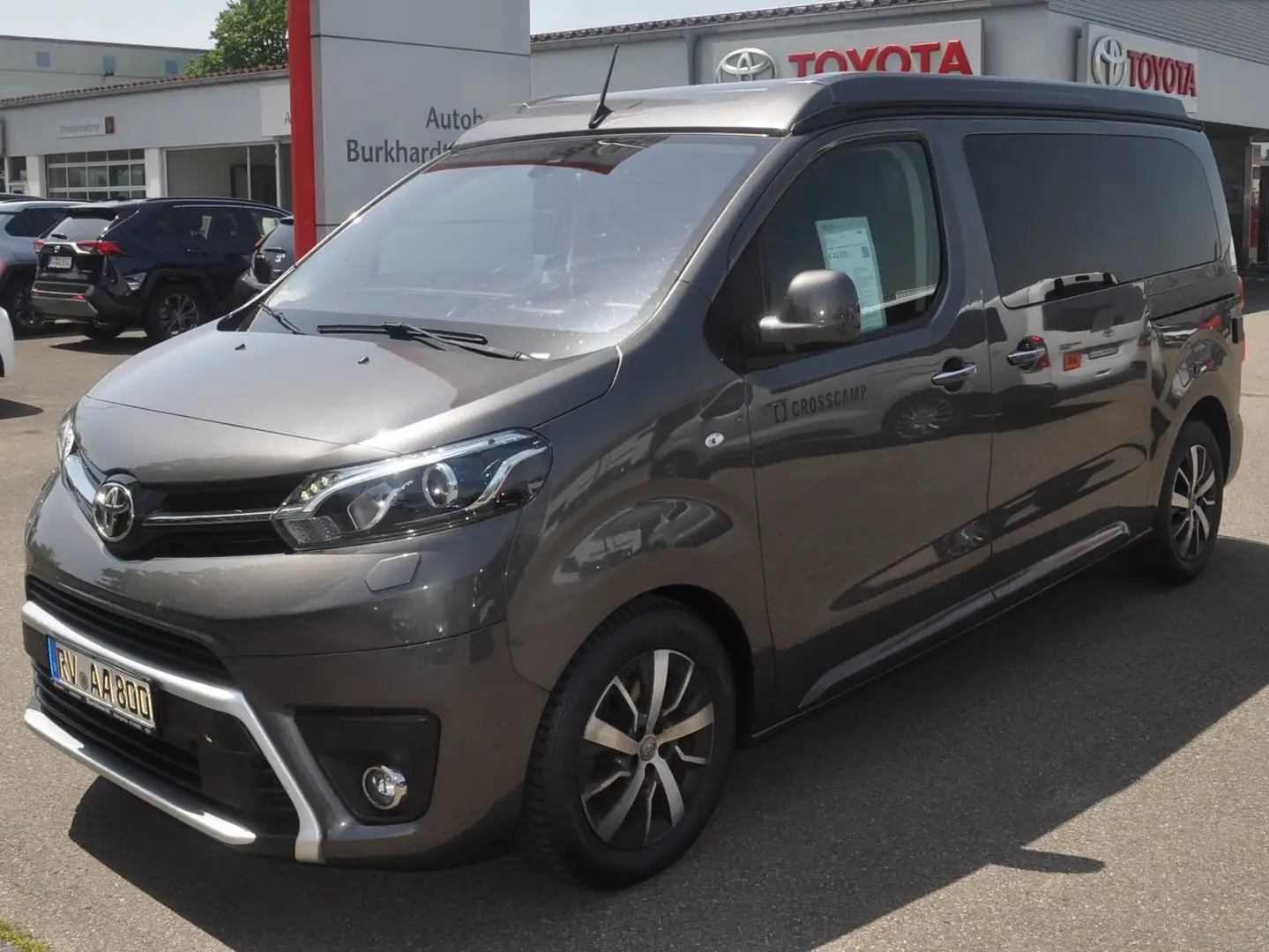 Toyota Proace 2,0-l-D-4D L1 (8-Si.) Crosscamp Flex Grau - 1