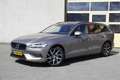 Volvo V60 2.0 T4 191PK! Automaat BJ2020 Lmv 18" | Led | Pdc Grijs - thumbnail 2