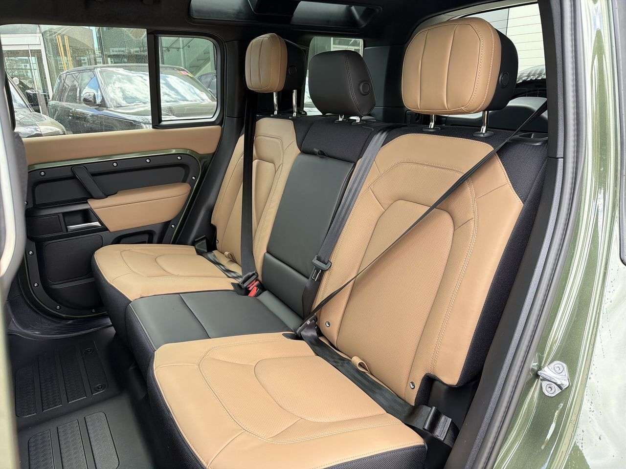 2026 Land Rover Defender 110 P400 X thumb 20
