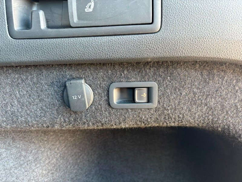 Volkswagen Passat Variant Passat Var. Business Automatik MWST AUSWEISBAR — photo 12