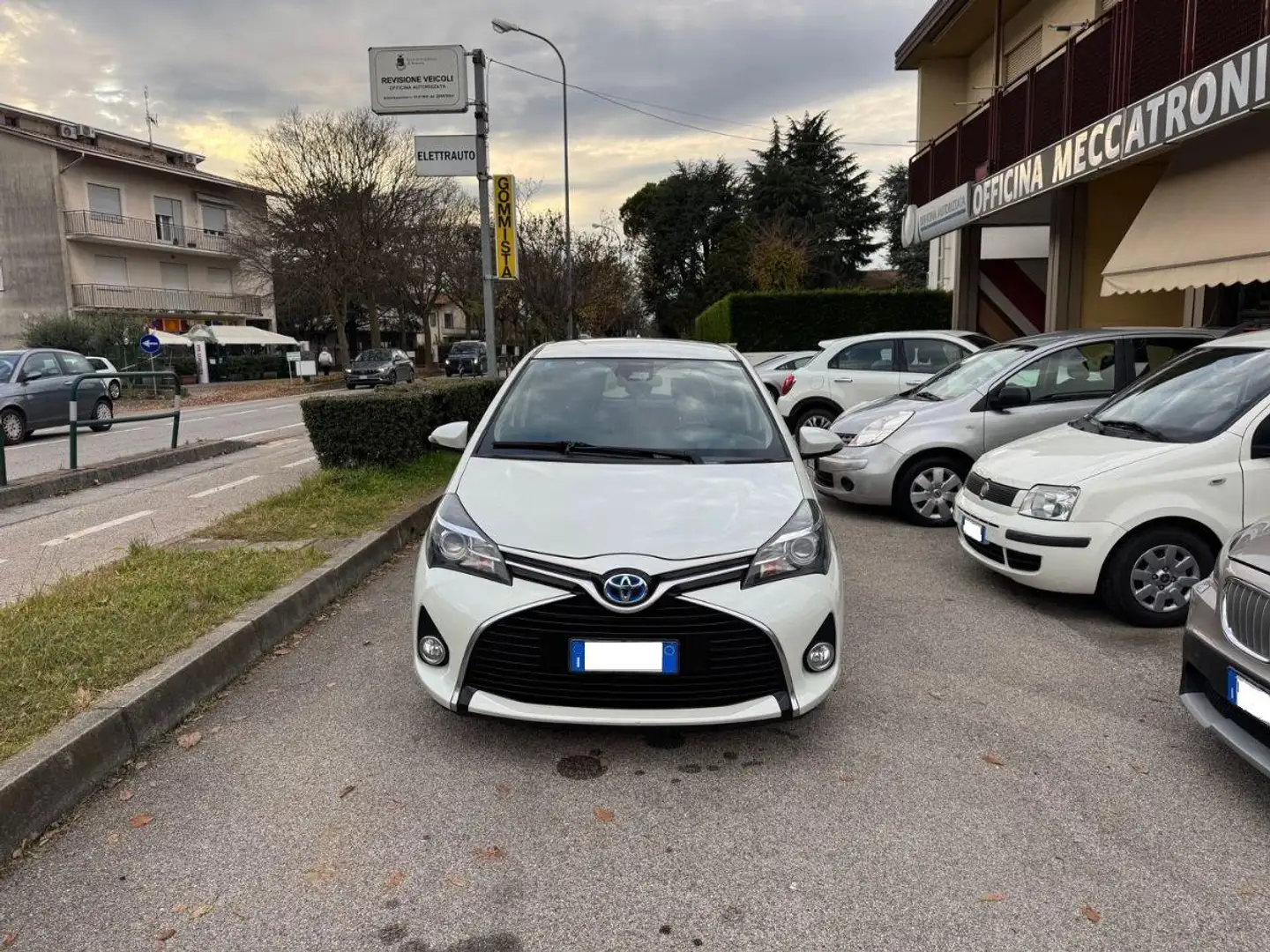Toyota Yaris 1.5 Hybrid 5p. Active #TAG.TOYOTA #NEOPATENTATI Bianco - 2