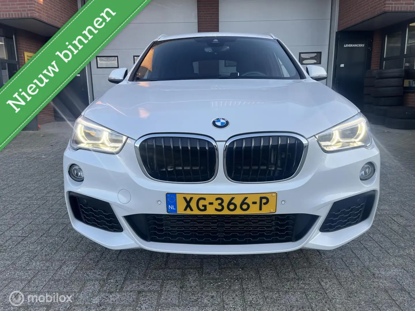 BMW X1 xDrive20i High Executive M-PAKKET*ACC*HUD*CAMERA*P Blanc - 2