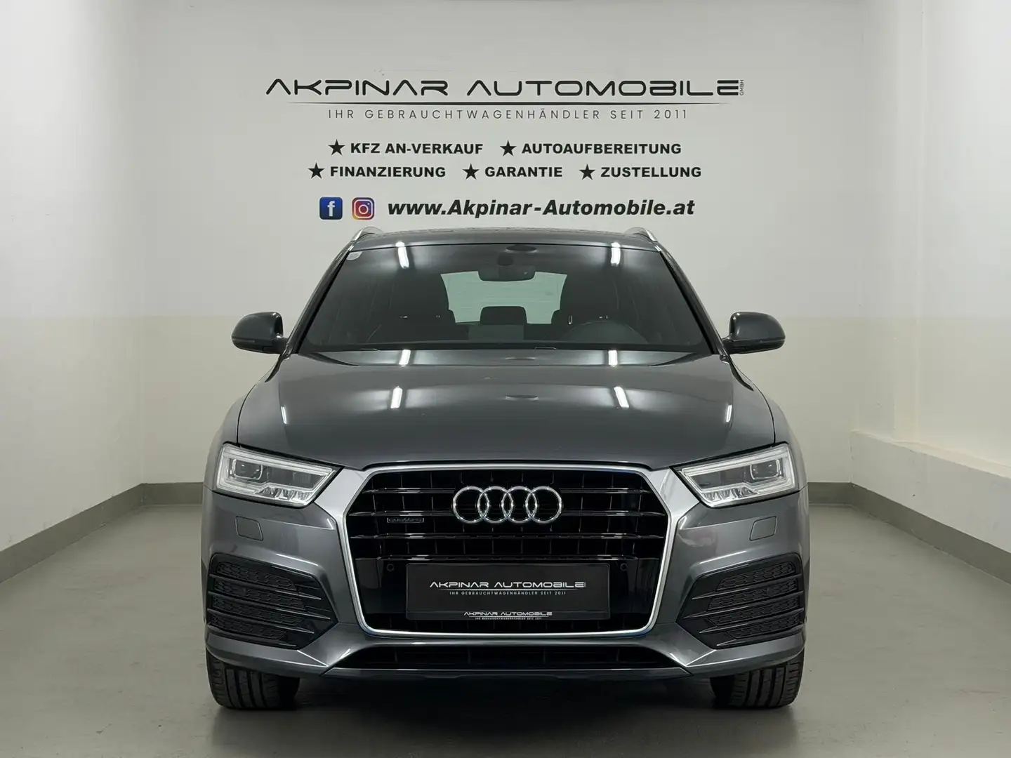 Audi Q3 2,0 TDI quattro S-Line *ERSTBESITZ* Grau - 2
