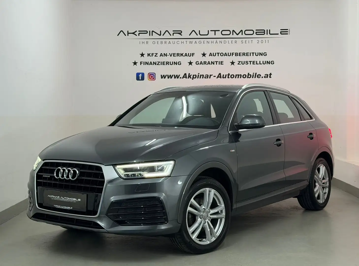 Audi Q3 2,0 TDI quattro S-Line *ERSTBESITZ* Grau - 1
