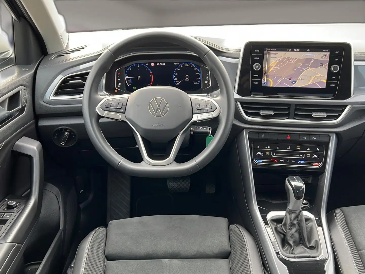 Volkswagen T-Roc 2.0 TDI DSG Style *IQ-LIGHT*VIRTUAL*AHK* Schwarz - 2
